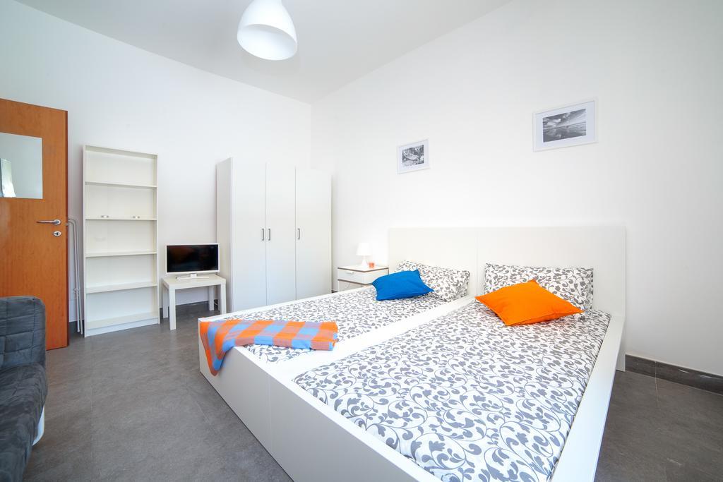 Ponte Tiberio Apartment Rimini Ngoại thất bức ảnh