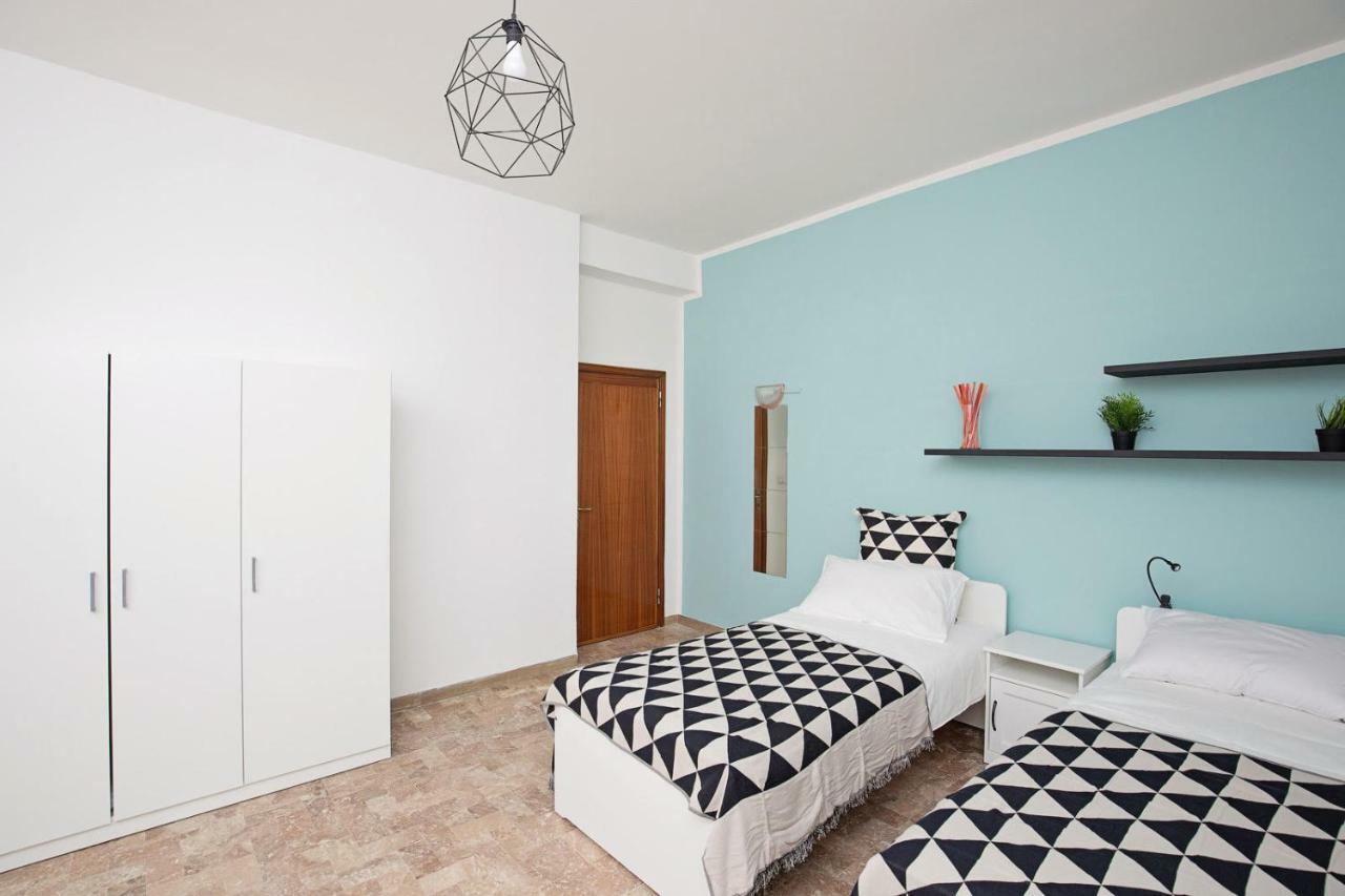 Ponte Tiberio Apartment Rimini Ngoại thất bức ảnh